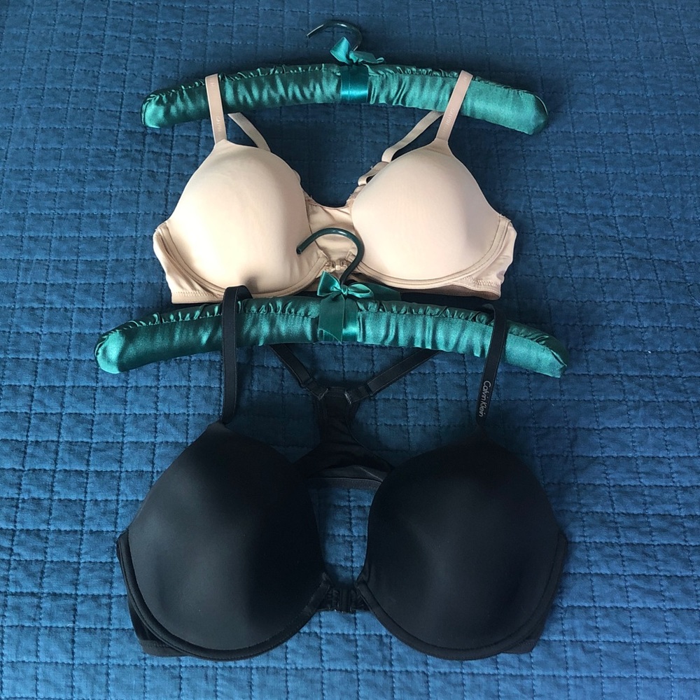 Calvin Klein Black and Cream Racerback T-shirt Bras Bundle